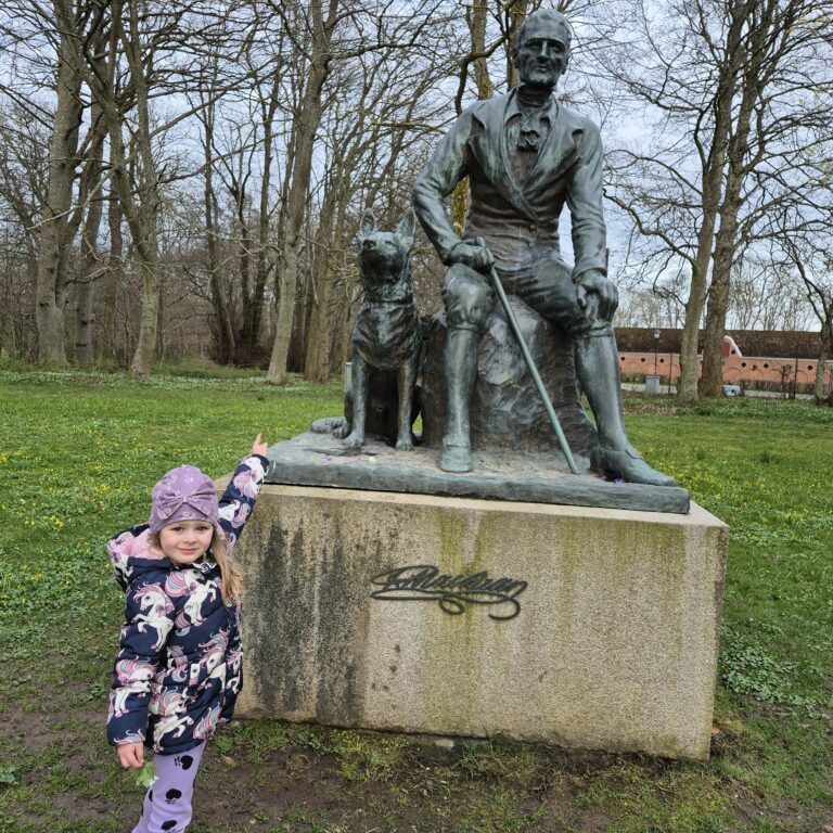 17125936398384544093949156995988