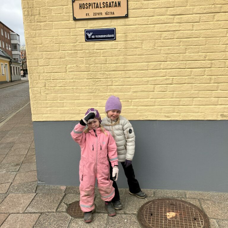 551BEE42-4282-4CBD-8586-452662EAF631