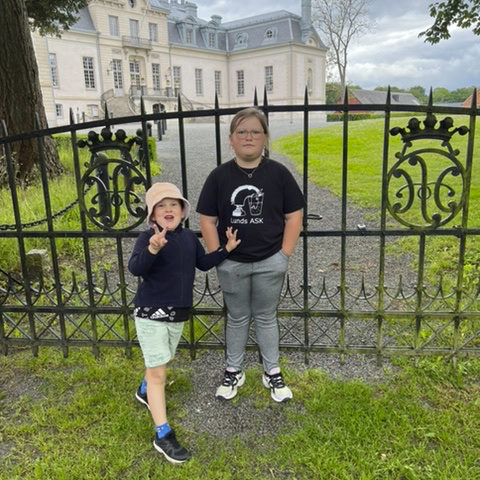 D806F1D5-D16E-4521-B9B3-7D5C74615225